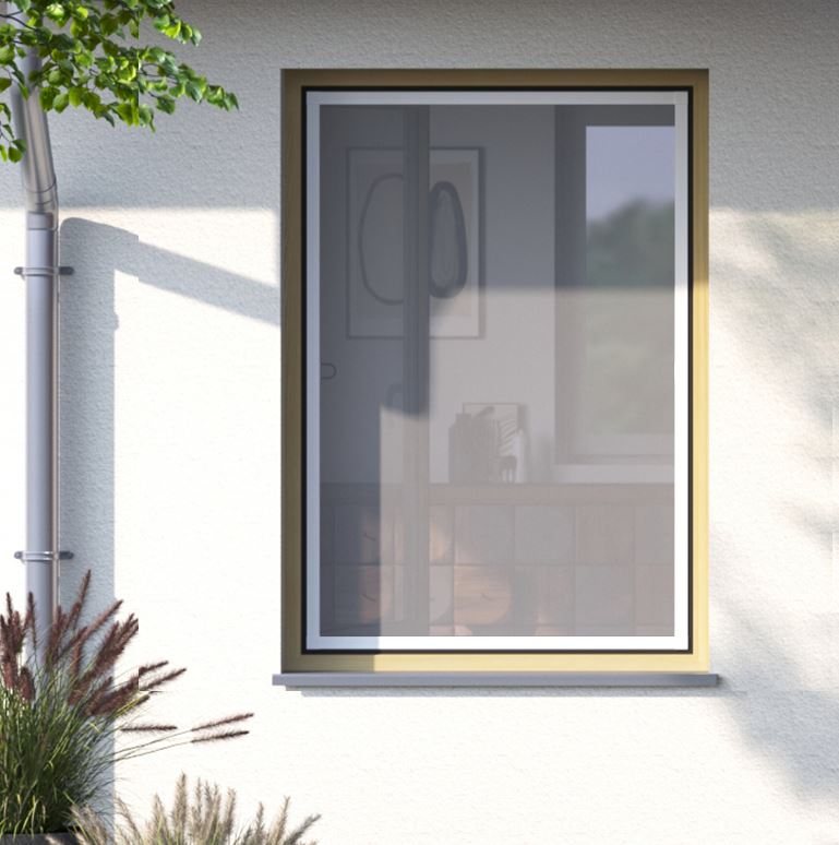 Fenster mit Insektenschutzgitter von außen gesehen